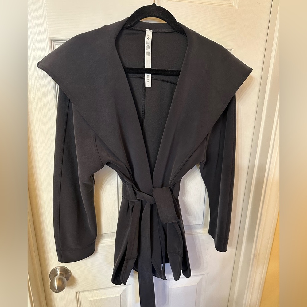 Lululemon Softstreme Belted Wrap